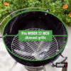 Ein schwarzer Weber 22-Zoll Holzkohlegrill von oben, mit einem grünen Kreis, der den Durchmesser hervorhebt, und dem Text "Fits WEBER 22 INCH charcoal grills".
